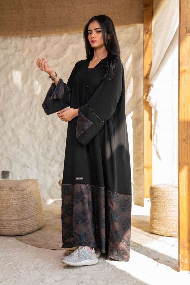 عبايه بدانتيل