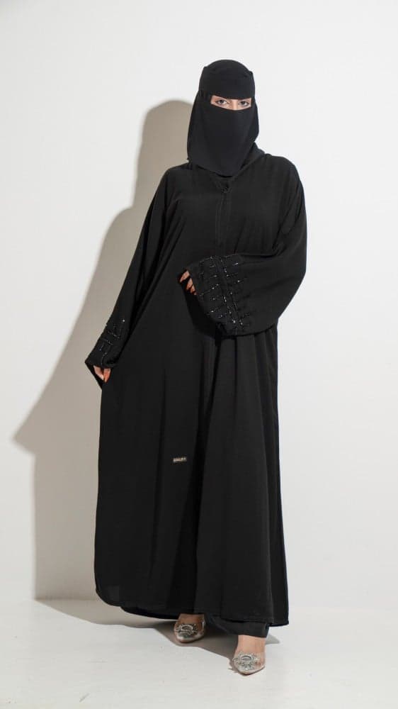 عباية بأكمام شك