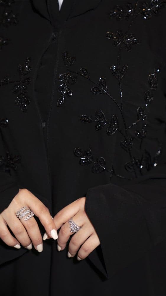 عباية شك اسود