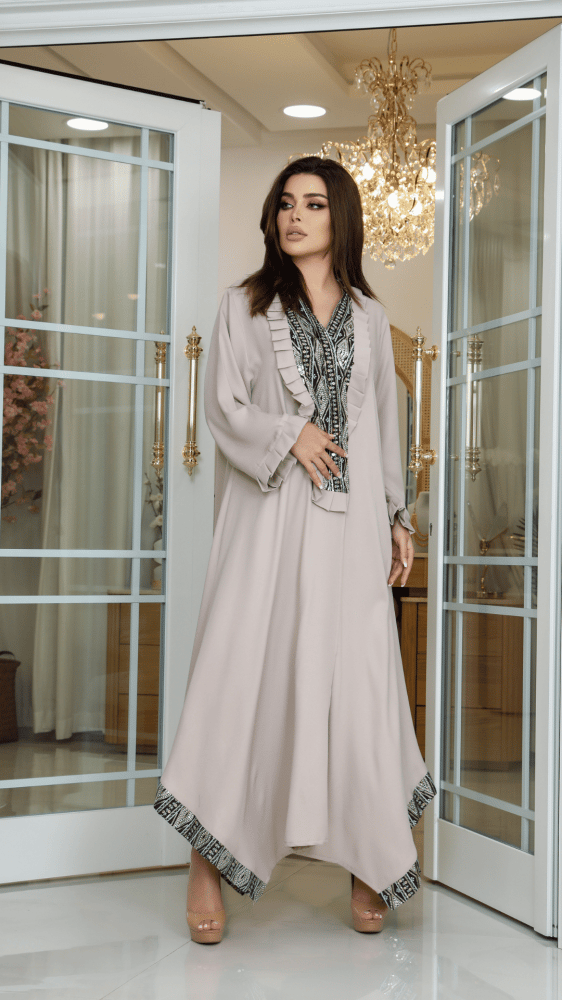 جلابية  مطرزة بقصة من الجانبين