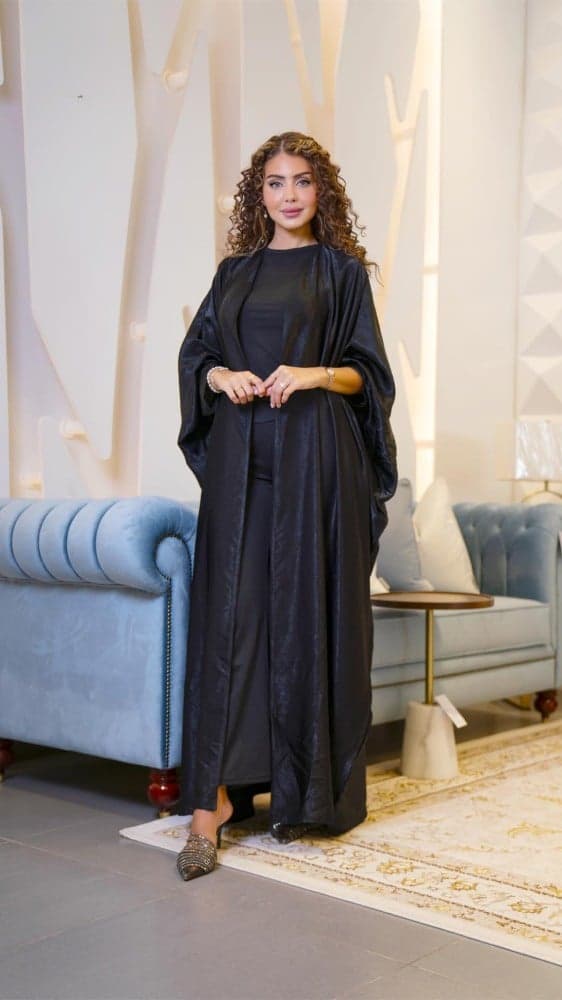 عباية بشت سوداء بخامة لامعة