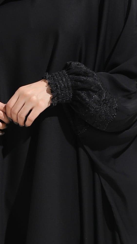 عباية بشت فضفاضه بكم دانتيل