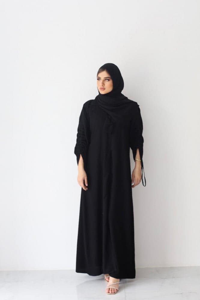 عباية بشريط سحب على الاكمام