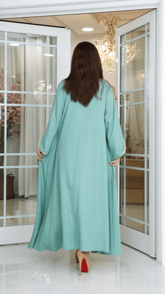 جلابية بلون تفاحي