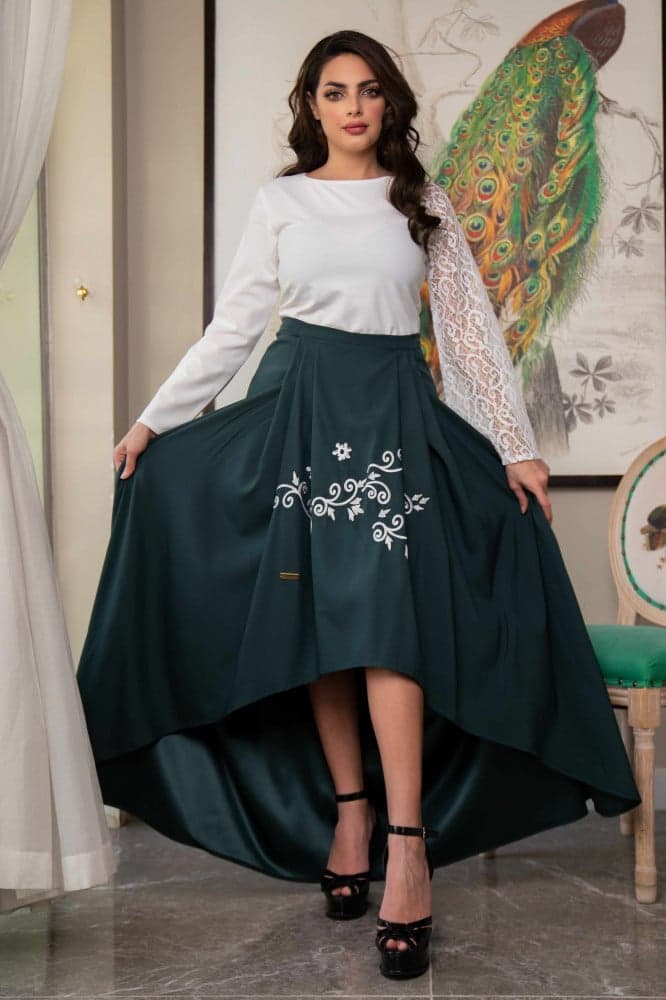 طقم بلوزه وتنورة