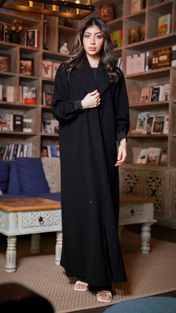 عباية بياقه عريضة وكم مطاط