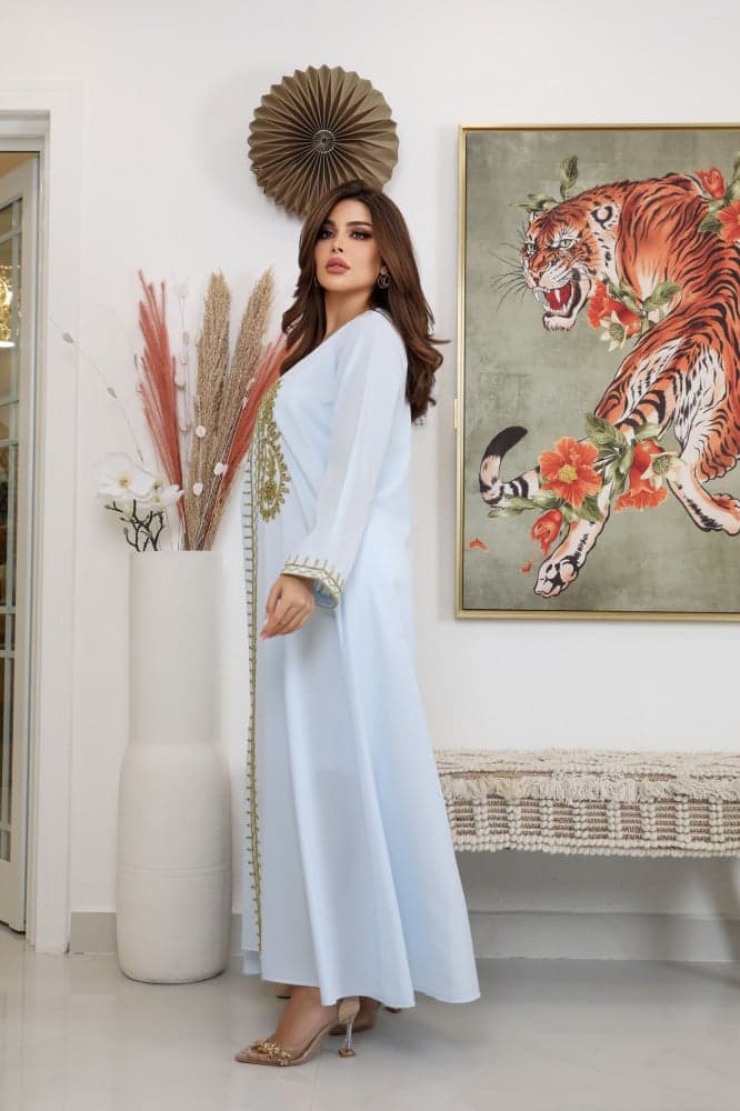 جلابية سماوي بتطريز ذهبي