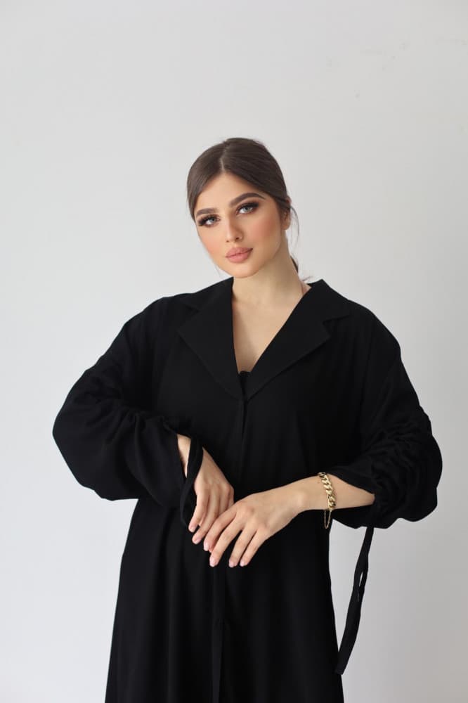 عباية بشريط سحب على الاكمام