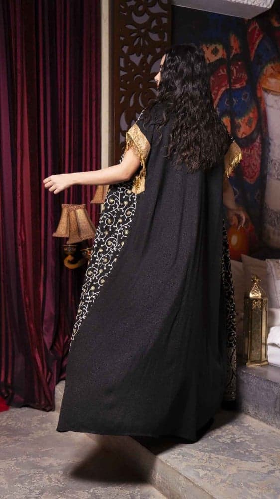 جلابية مطرزه قطعتين