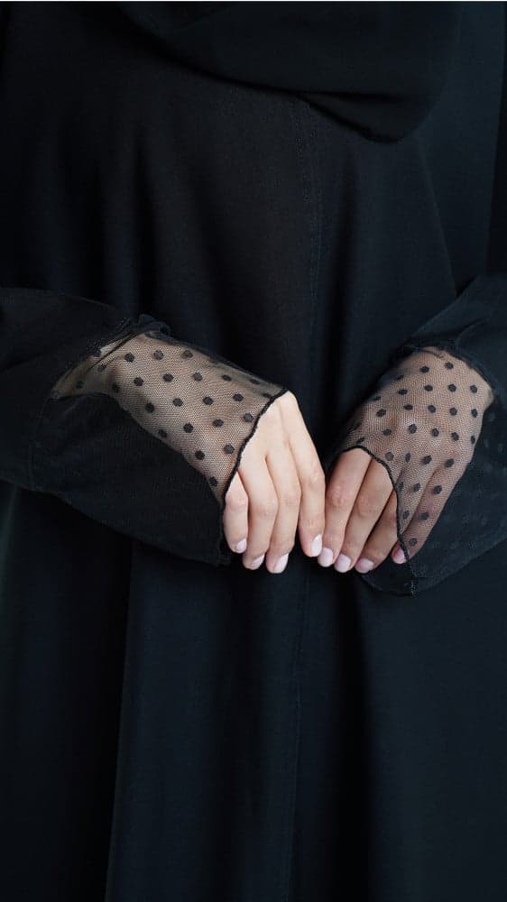 عباية كلوش باكمام دانتيل