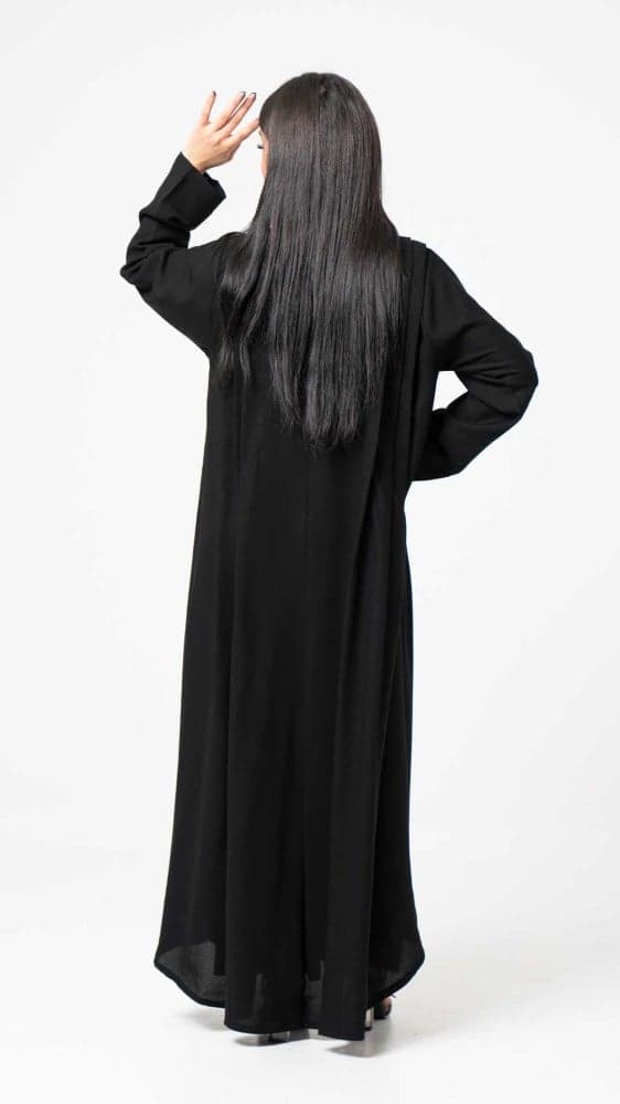 عباية تربل كلوش بصفطات على الكتف