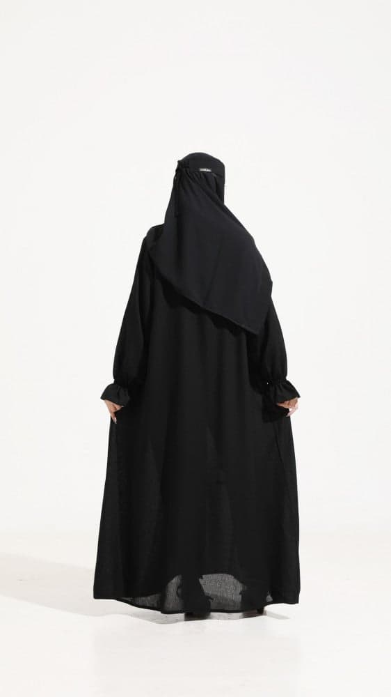 عبايه كم مطاط و بجيوب أمامية