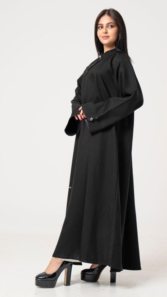 عباية مقفلة بياقه