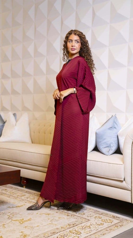 عباية عنابي بتكسيرات