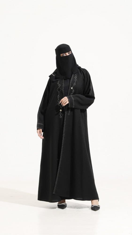 عباية بتطريز ذهبي ناعم