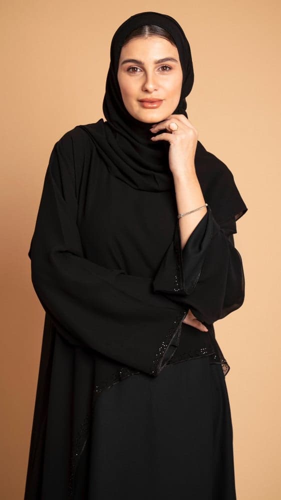 عباية طبقتين بقصه مزينه بفصوص