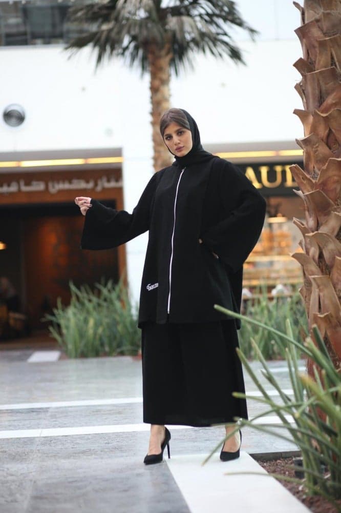 عبايه قطعتين منفصله بسحاب