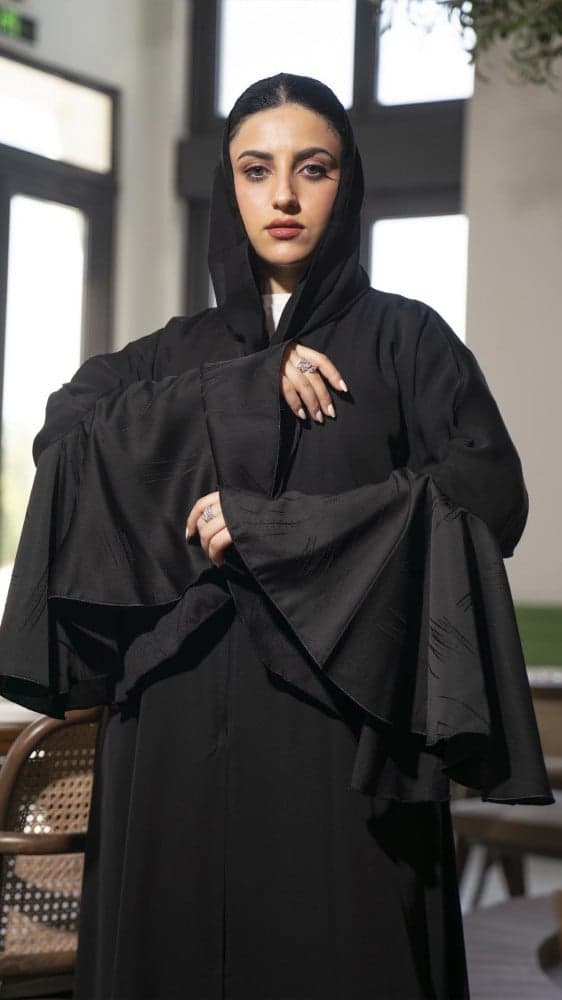 عباية باكمام كلوش