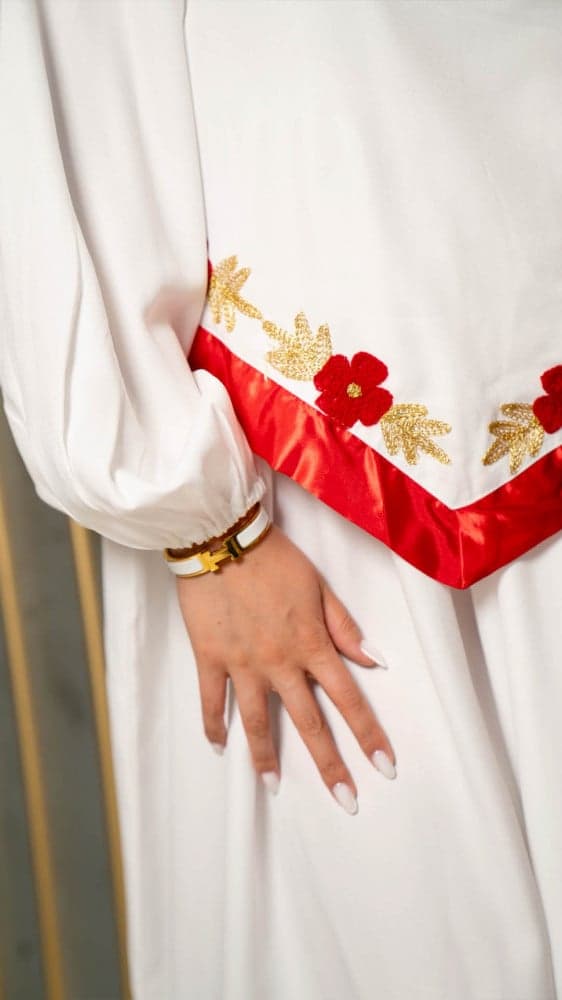 جلابية رمضان ابيض بتطريز احمر