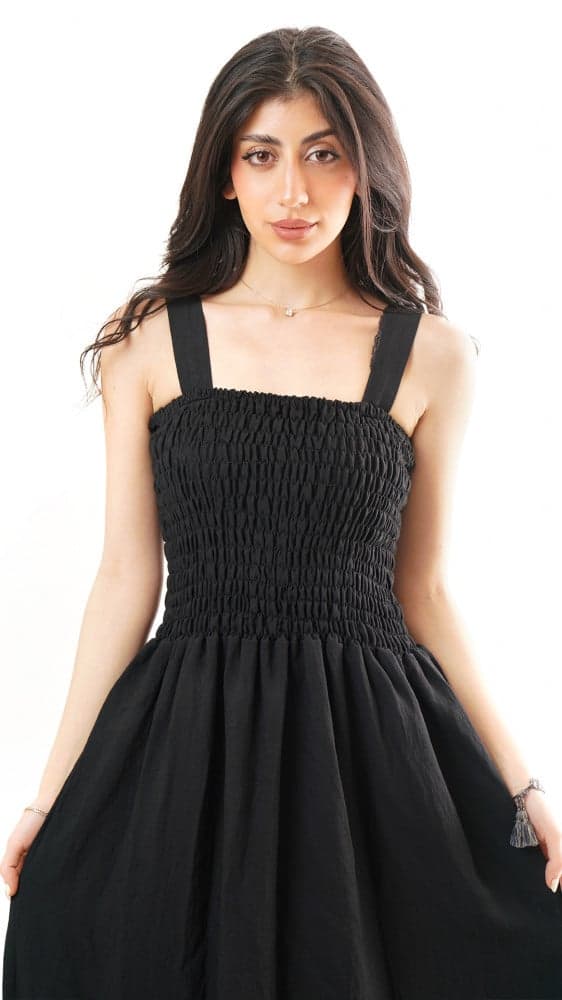 فستان تحت عباية