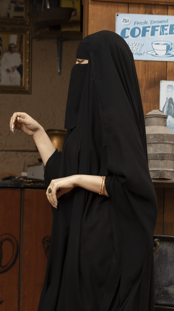 نقاب مناسب للخمار