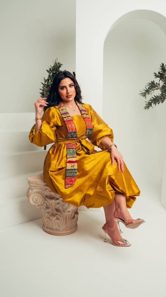 جلابية اصفر بنقوش سدو