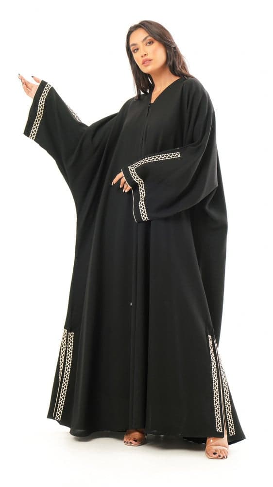 عباية بتطريز سكري