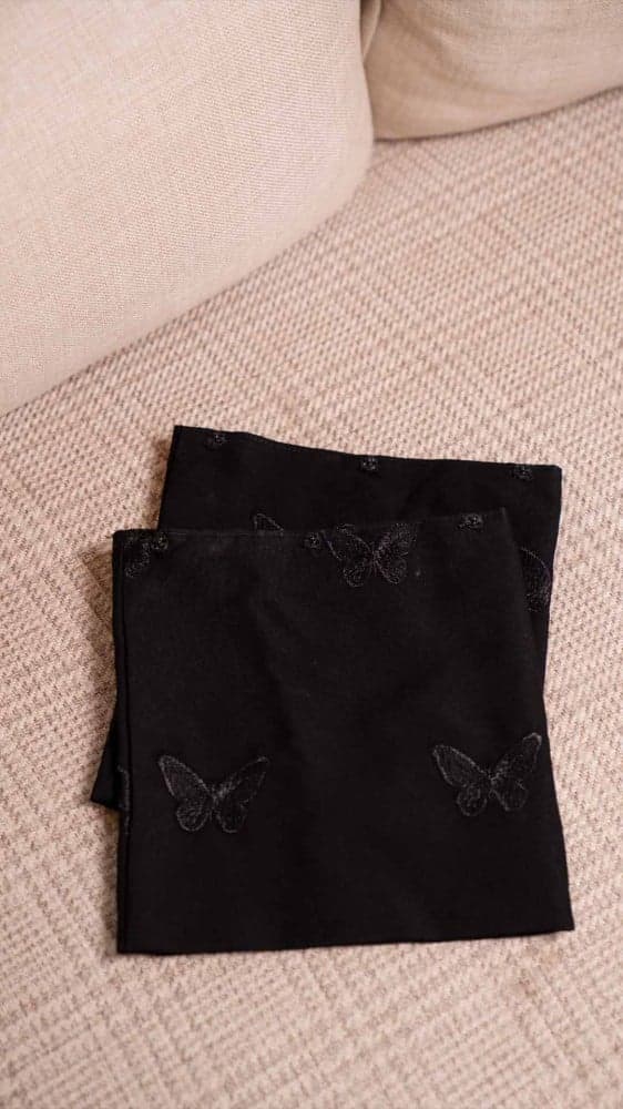 عباية ب 3 اكمام مطرزة