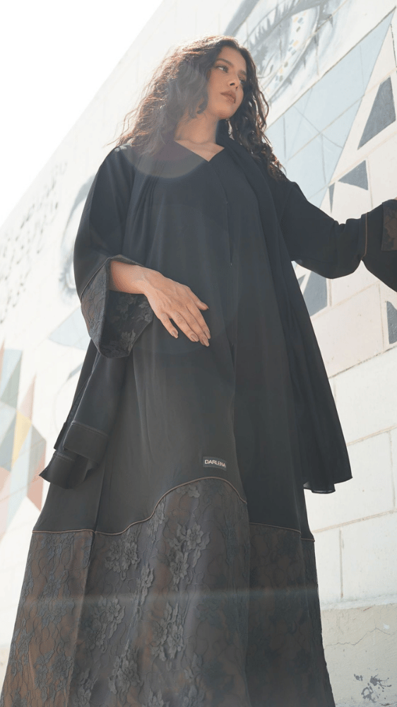 عبايه بدانتيل