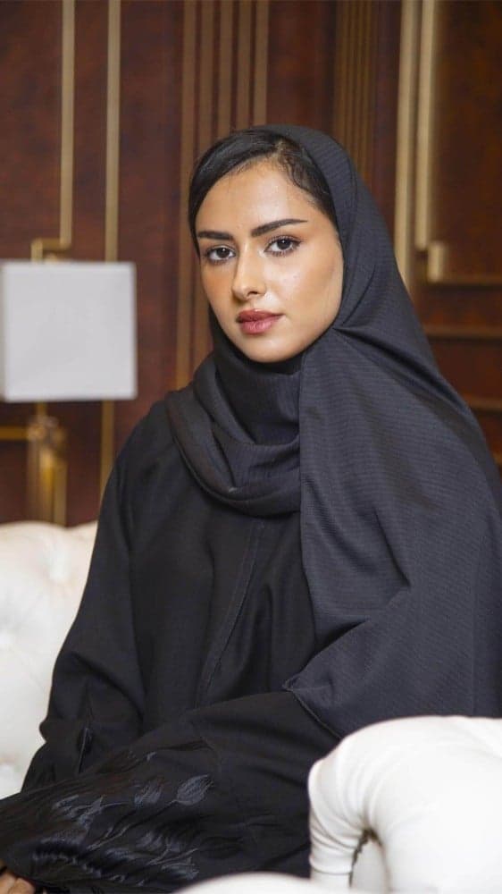 طرحة شتوية اسود سادة