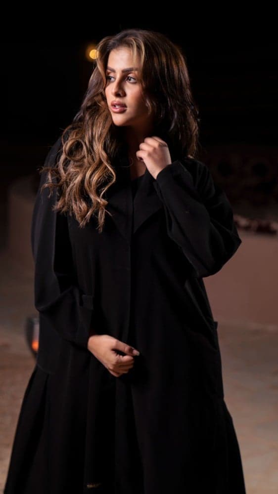 عباية ياقه رسميه بجيوب جانبيه