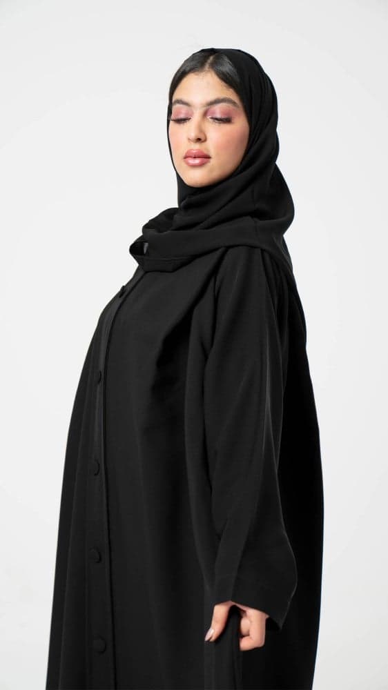 عباية كلوش بأزرة قماش