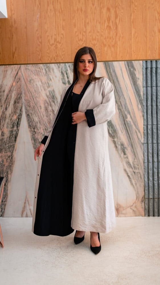 عباية دبل فيس وجهين باللون الاسود والبيج