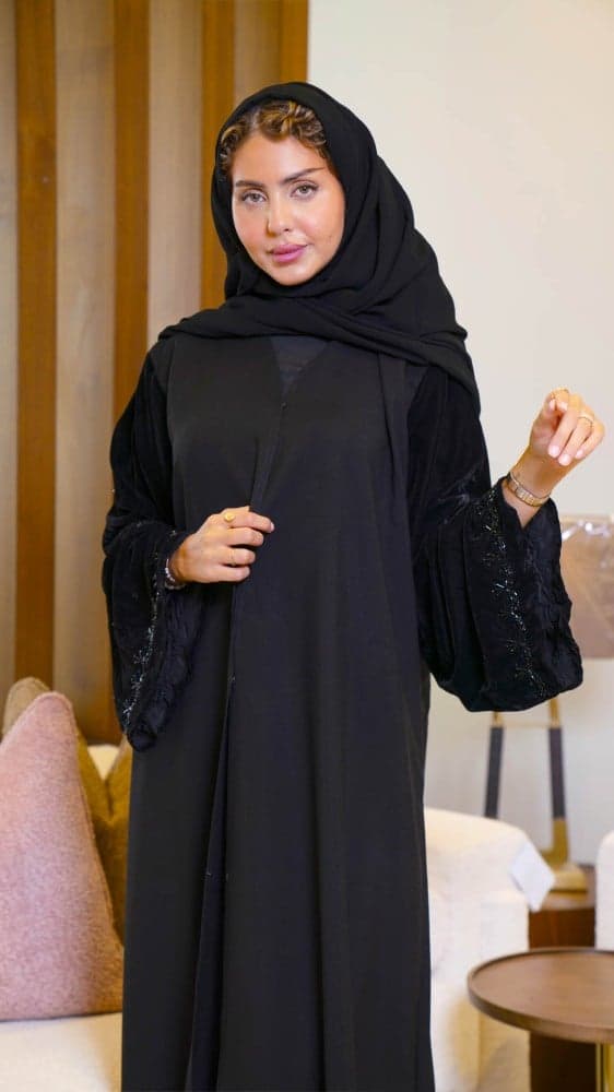 عباية شتوية باكمام مخمل شك