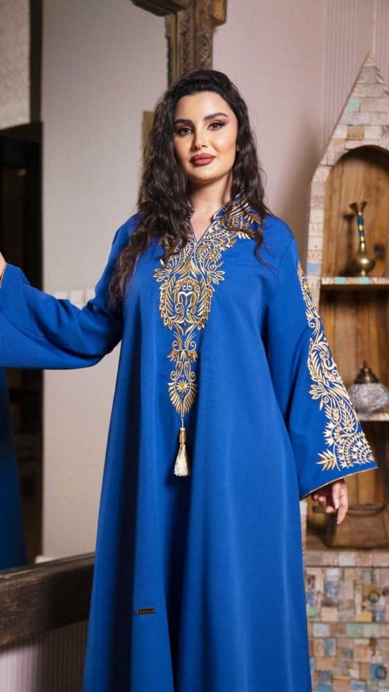 جلابية أزرق مطرزة بفضي