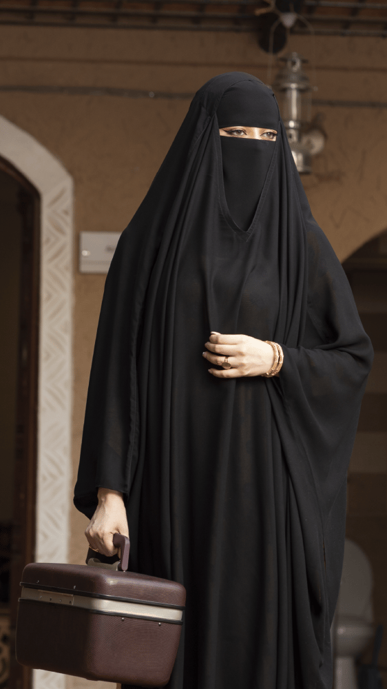 نقاب مناسب للخمار