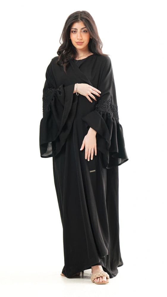 عباية باكمام كلوش مطرزه