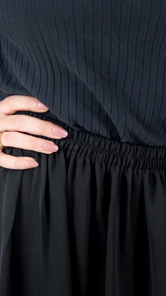 عبايه مع تنورة