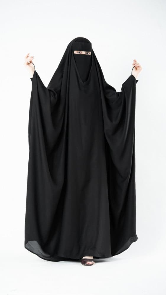 عباية رأس بخيط على الاصبع