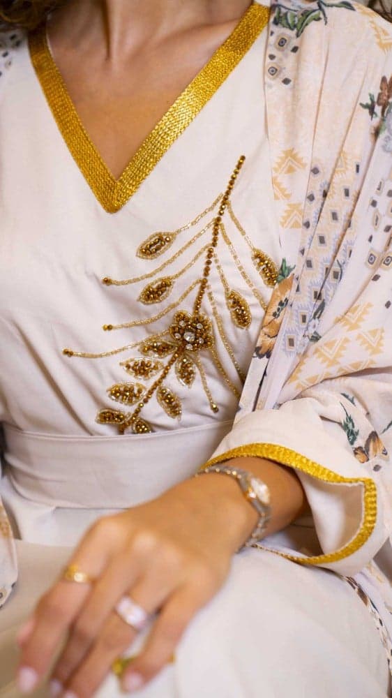 جلابية بيج قطعتين