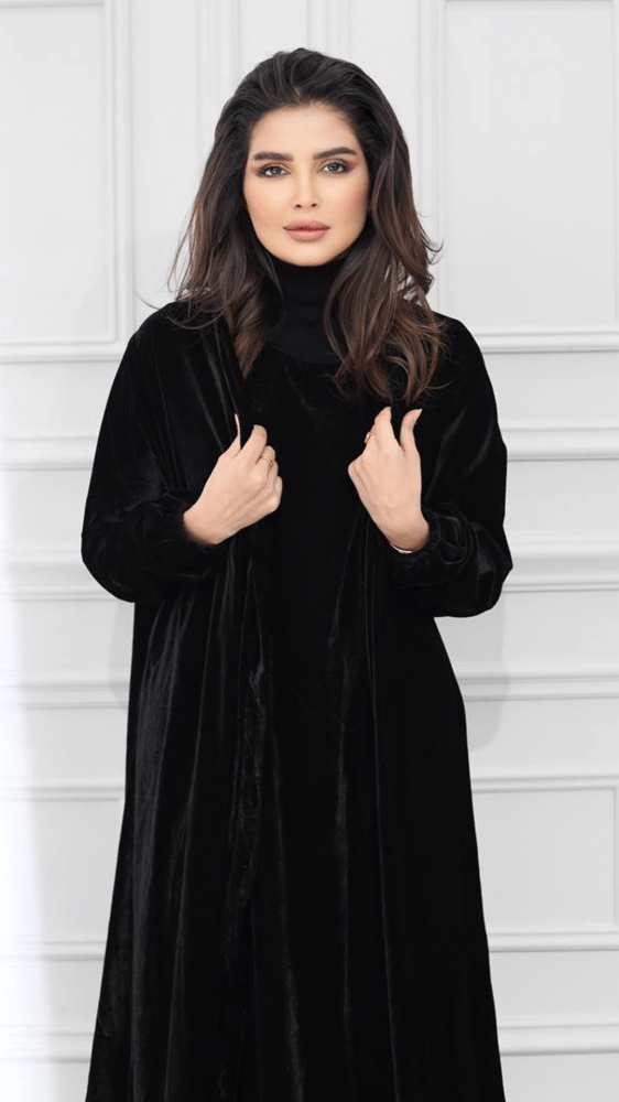 عباية شتوية قطيف مع فستان