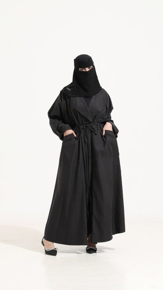 عباية بجيوب وربطه زم على الخصر