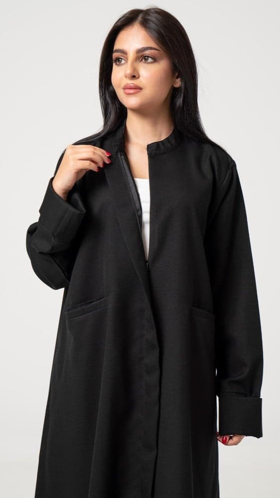 عباية مقفلة بسحاب مخفي وجيوب