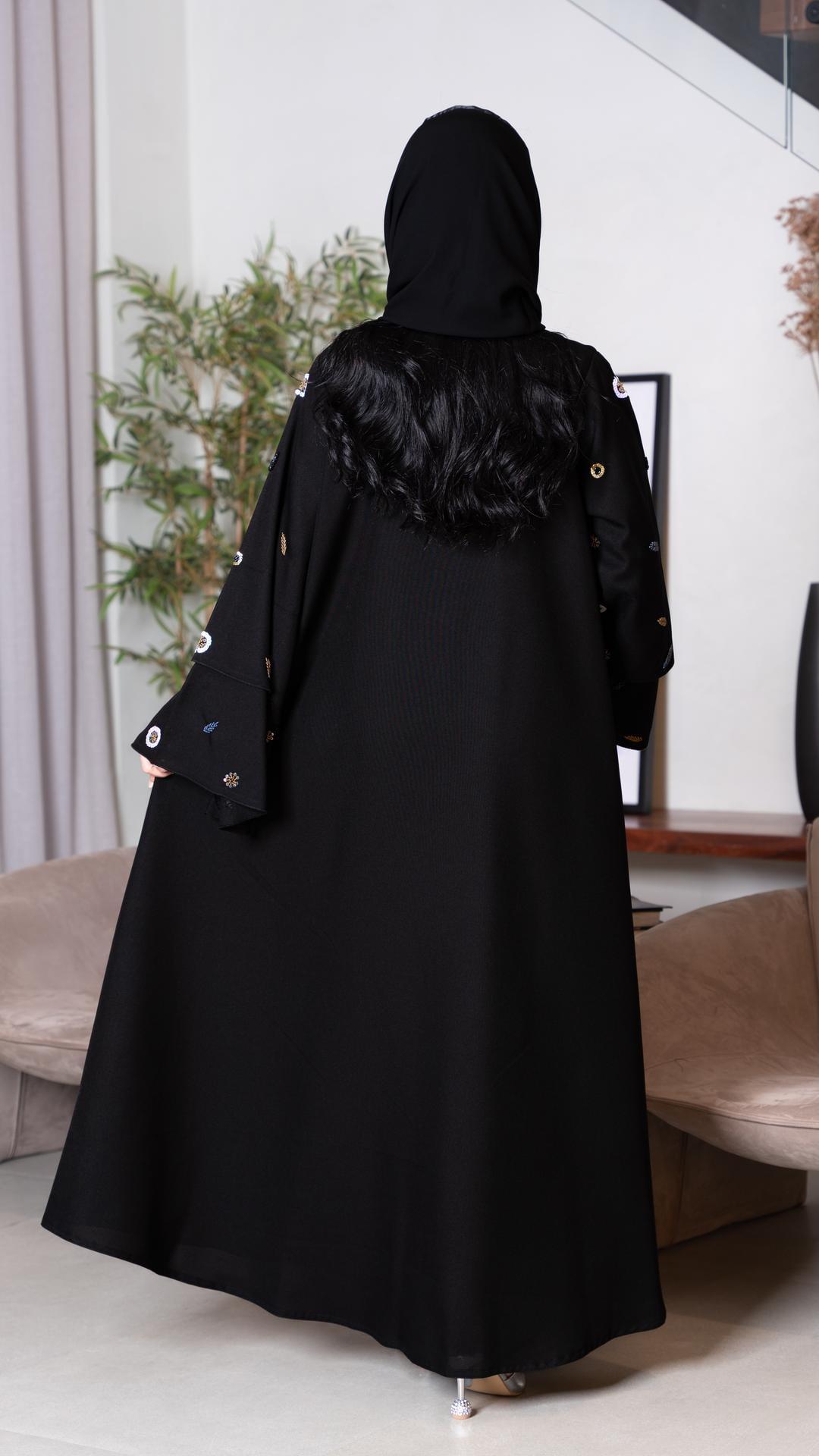 عباية باكمام دبل كلوش مطرزة