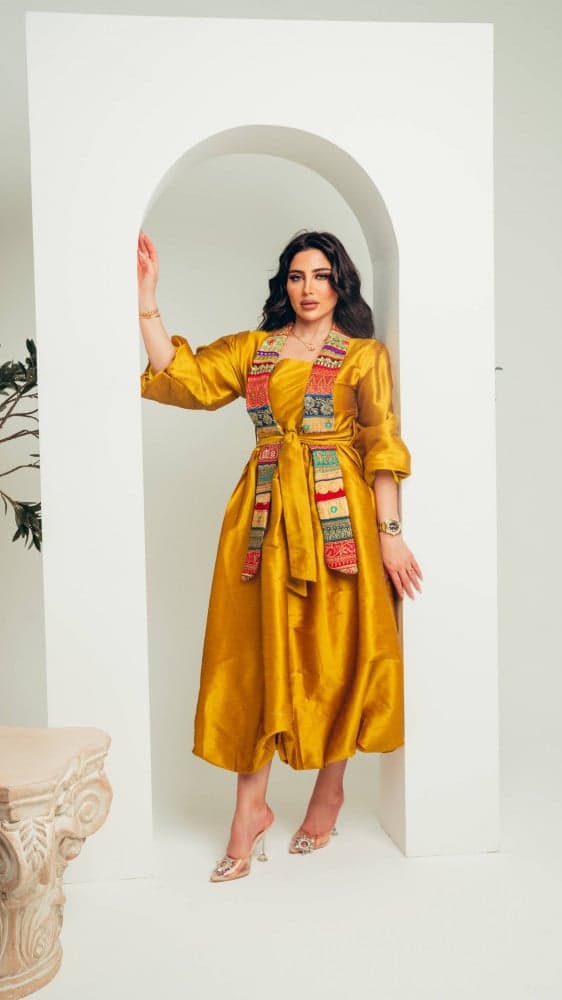 جلابية اصفر بنقوش سدو