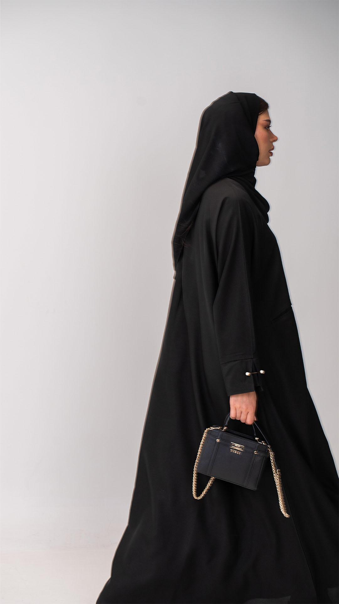 عباية بجيوب بأكسسوار اكمام