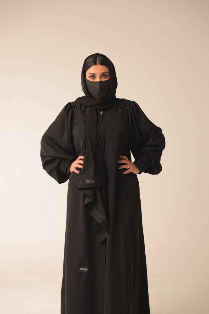 عبايه شك على الاكتاف و كم كبك