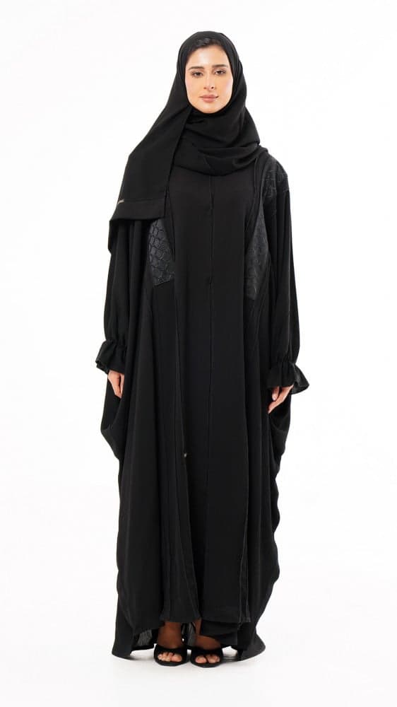 عباية بقصة واسعه واكمام مزمومه