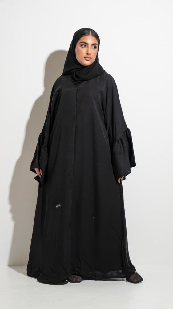 عباية سوداء باكمام كلوش