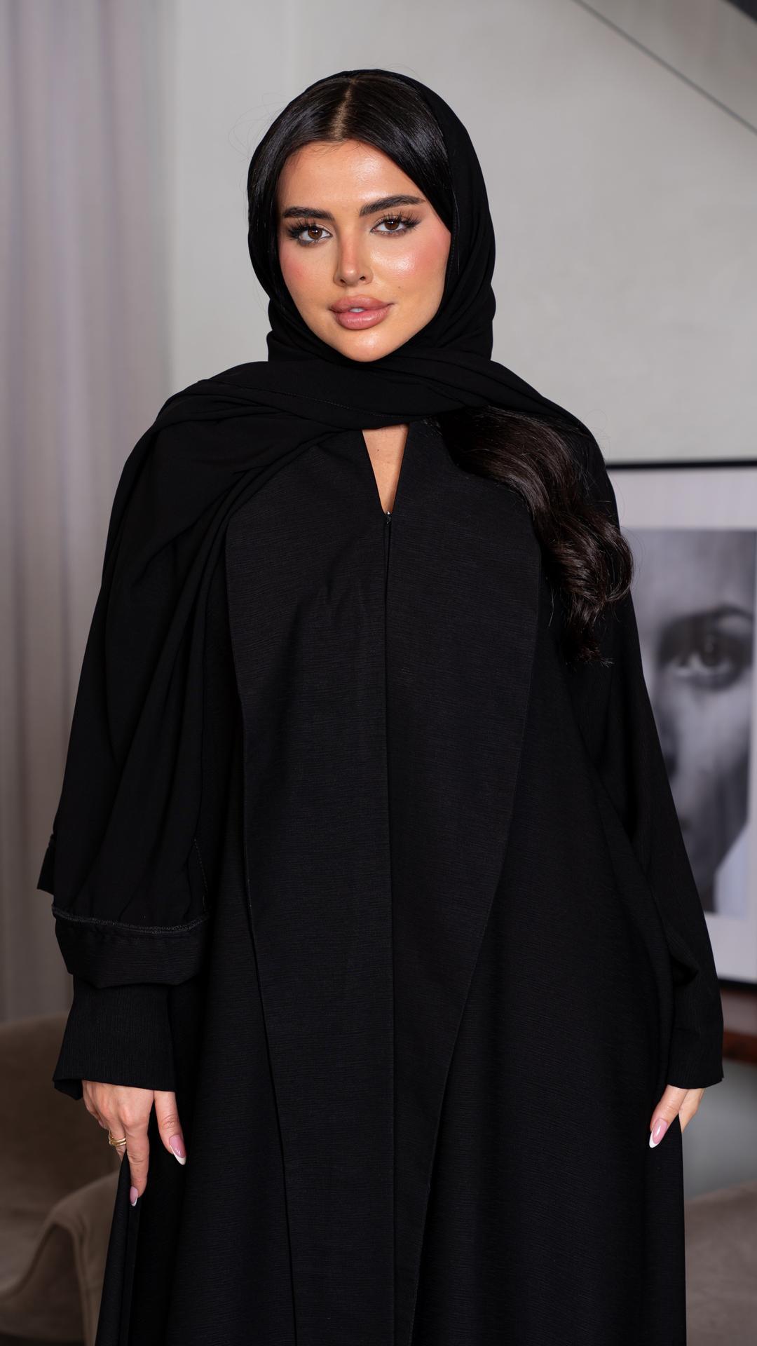 عباية بصفطة مثنية من الامام